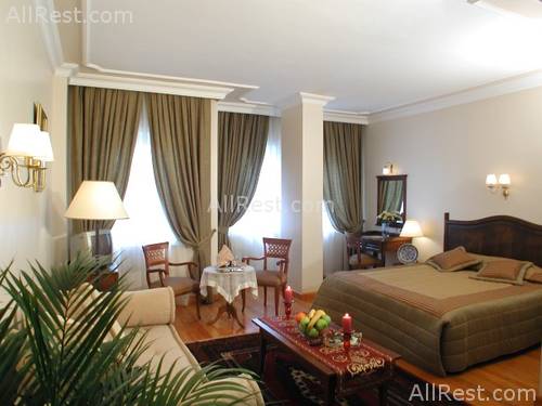Uyan Hotel 8